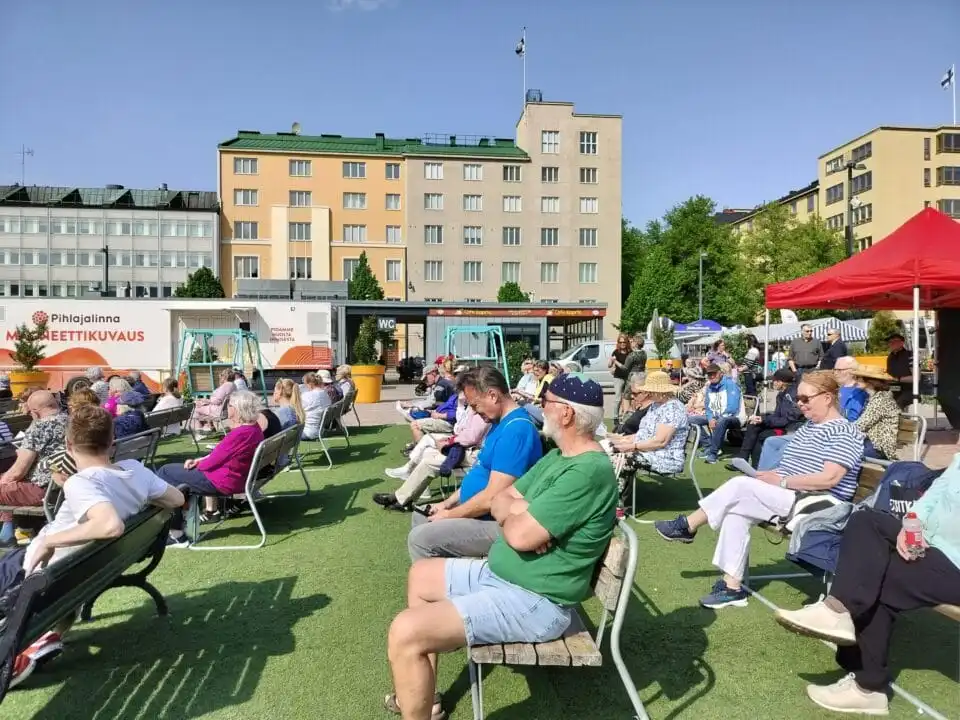 Lahden tori ja aamuliikuntahetki